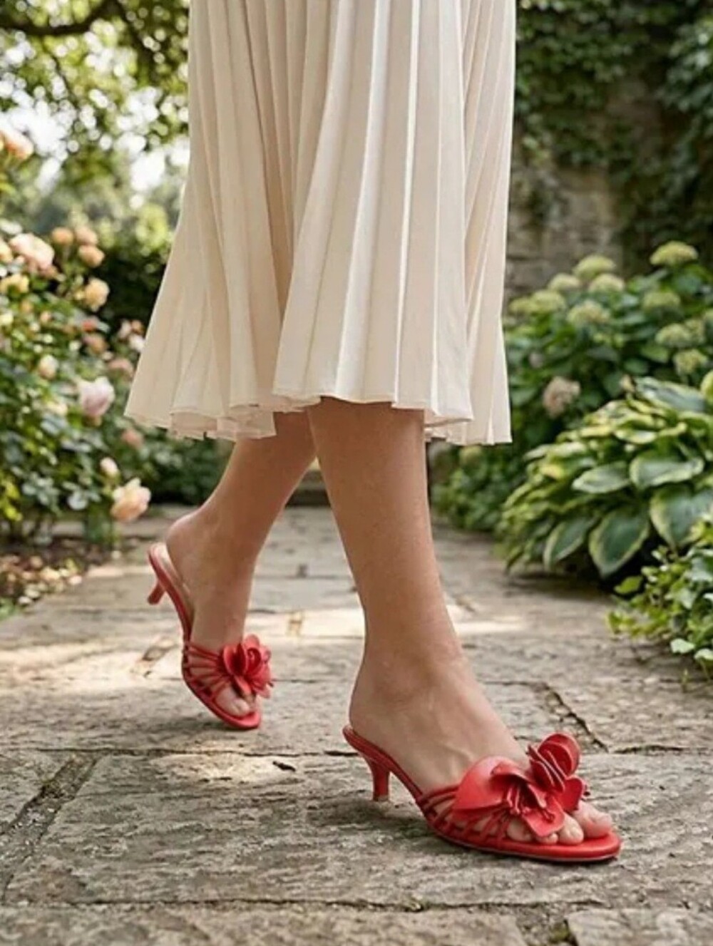 Antonio Melani Natasha Sandals 10 Red Leather Flower Mules Kitten Heel New $130